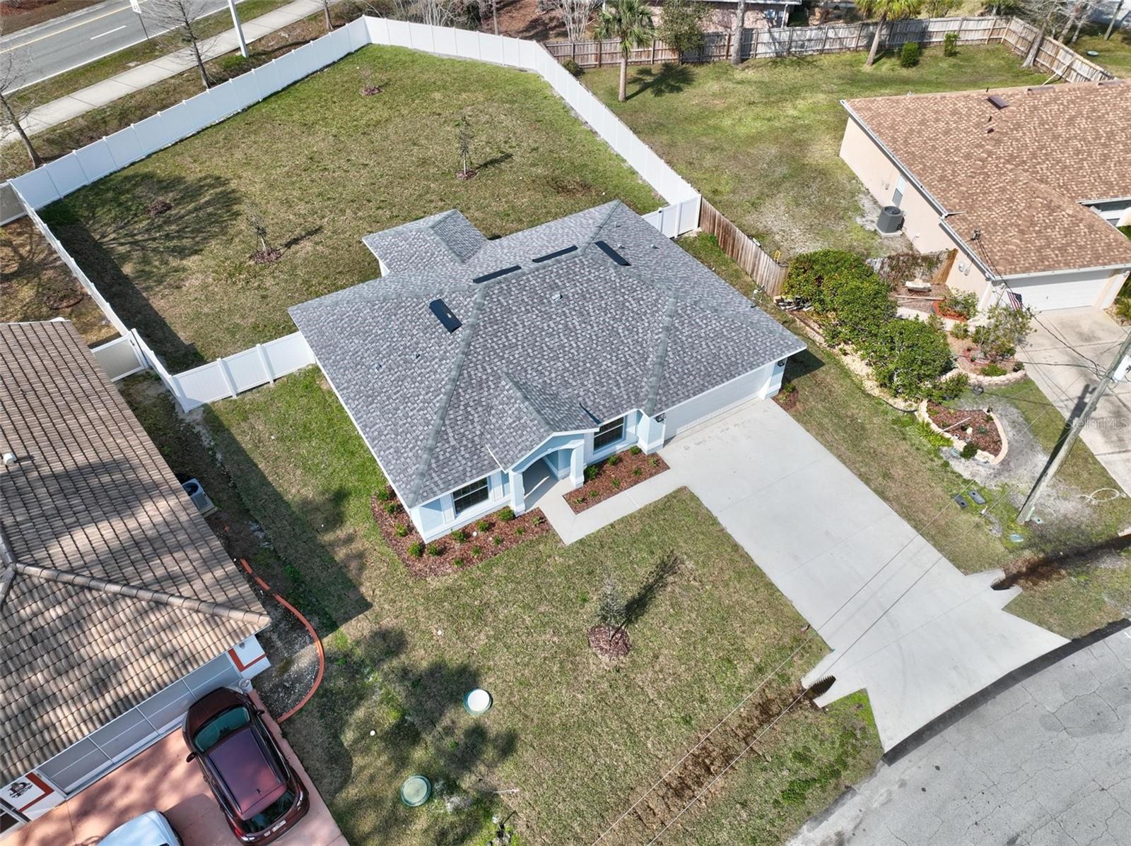 14 POPLAR DR photo 4