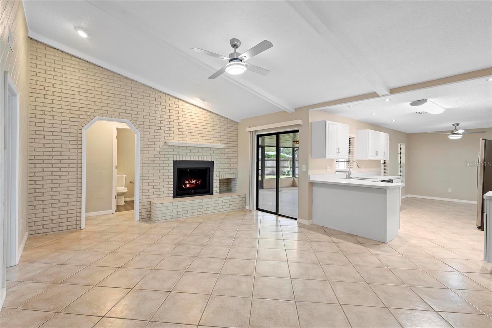 5788 DEVON ST photo 4