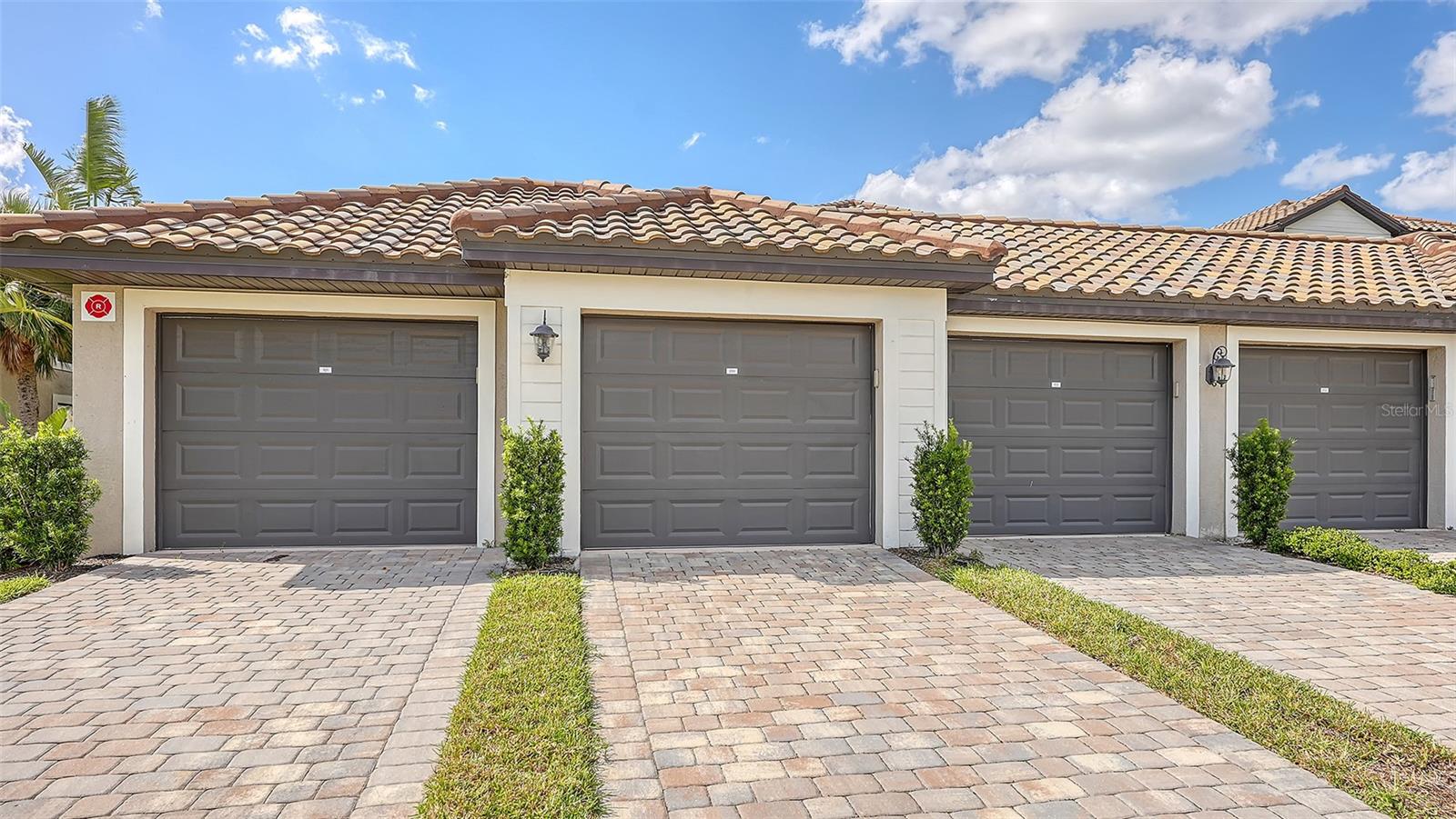 5710 PALMER CIR #201 photo 2