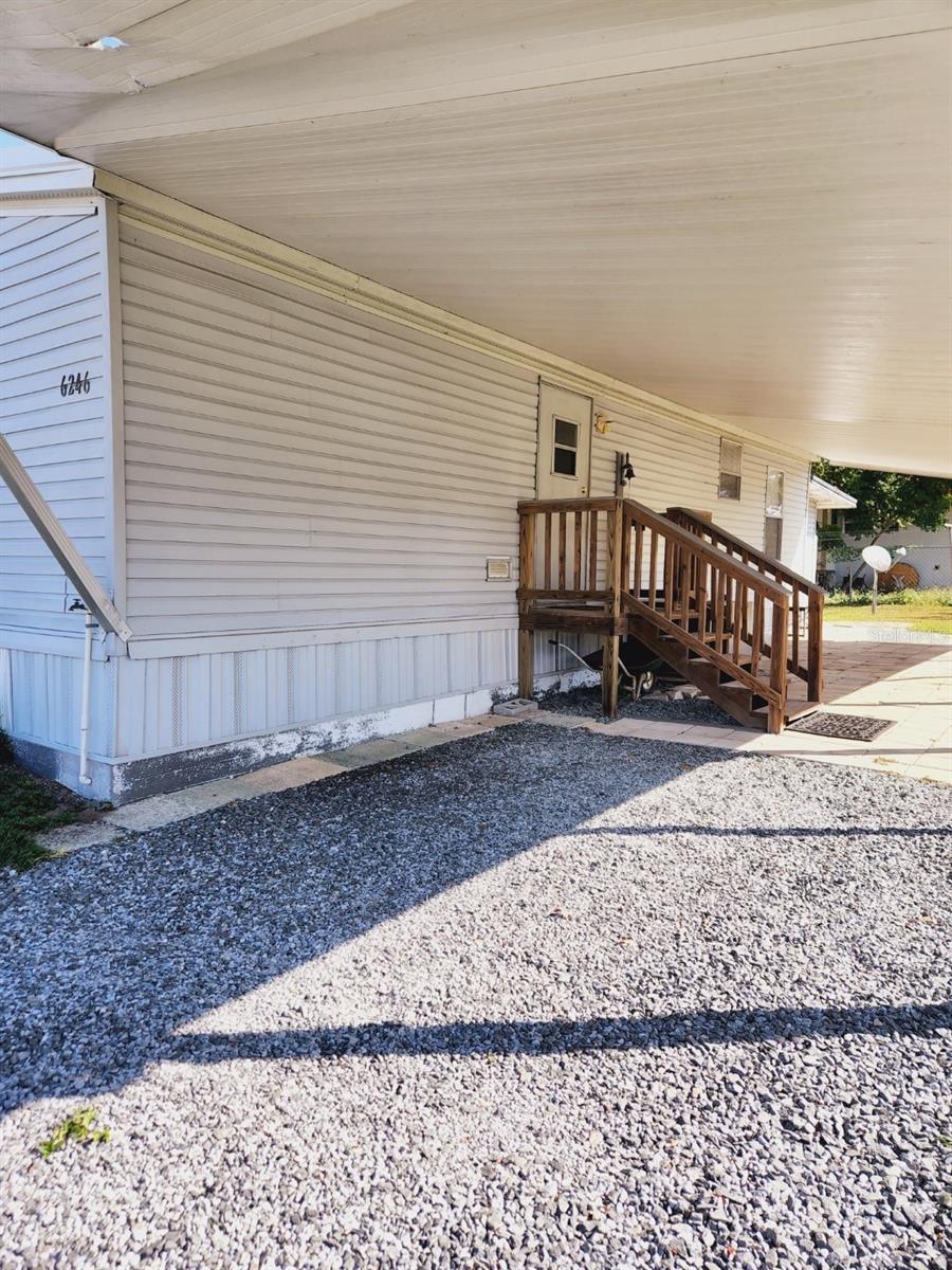 6246 MIDLAND ST photo 3