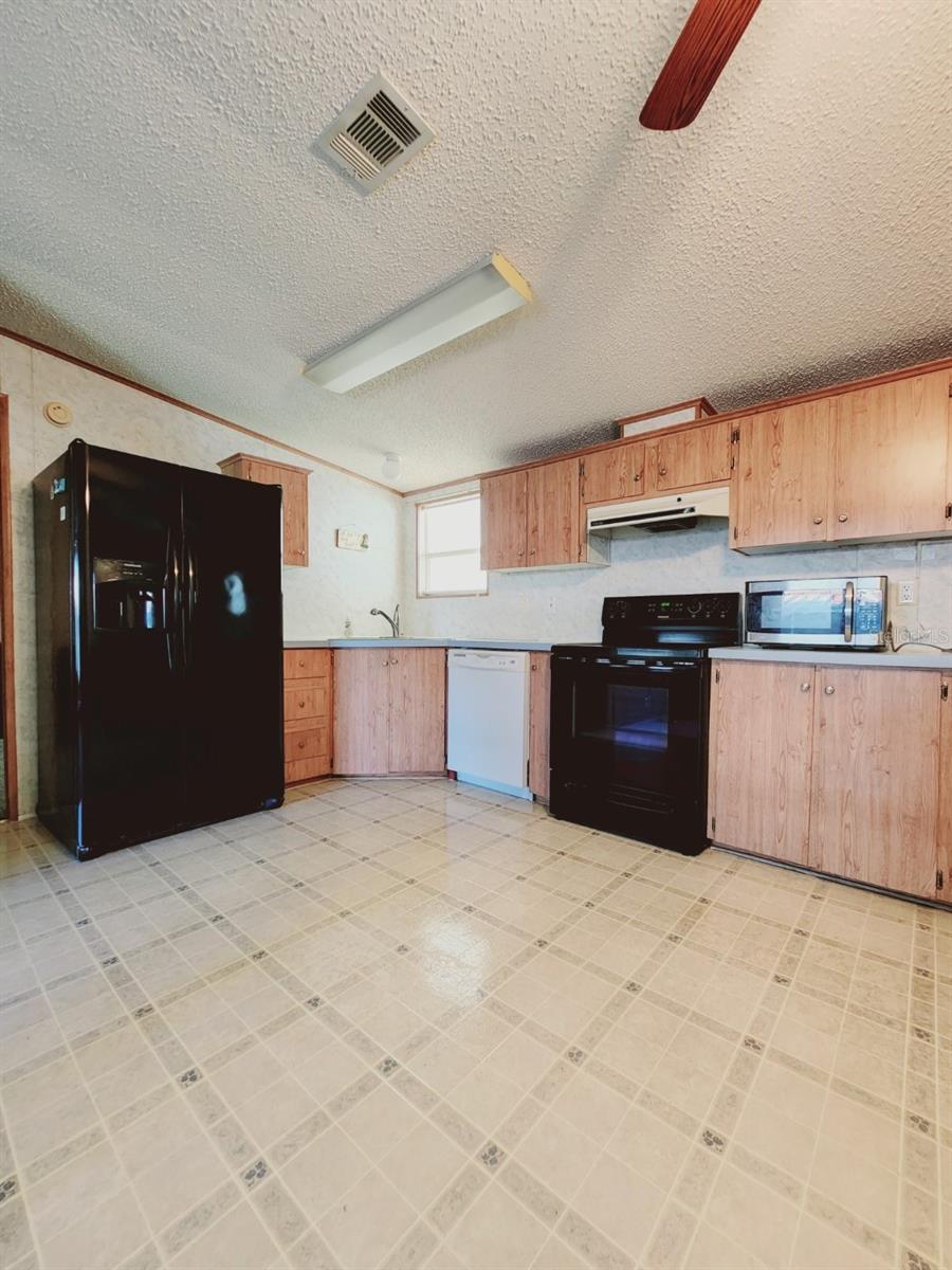 6246 MIDLAND ST photo 5