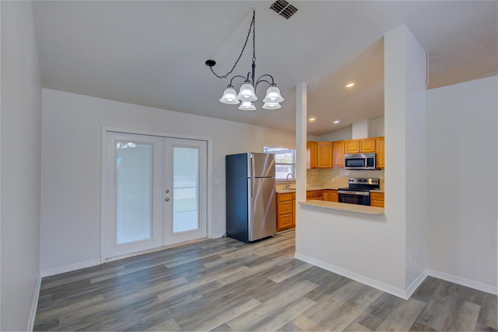 16206 VILLA DR photo 5