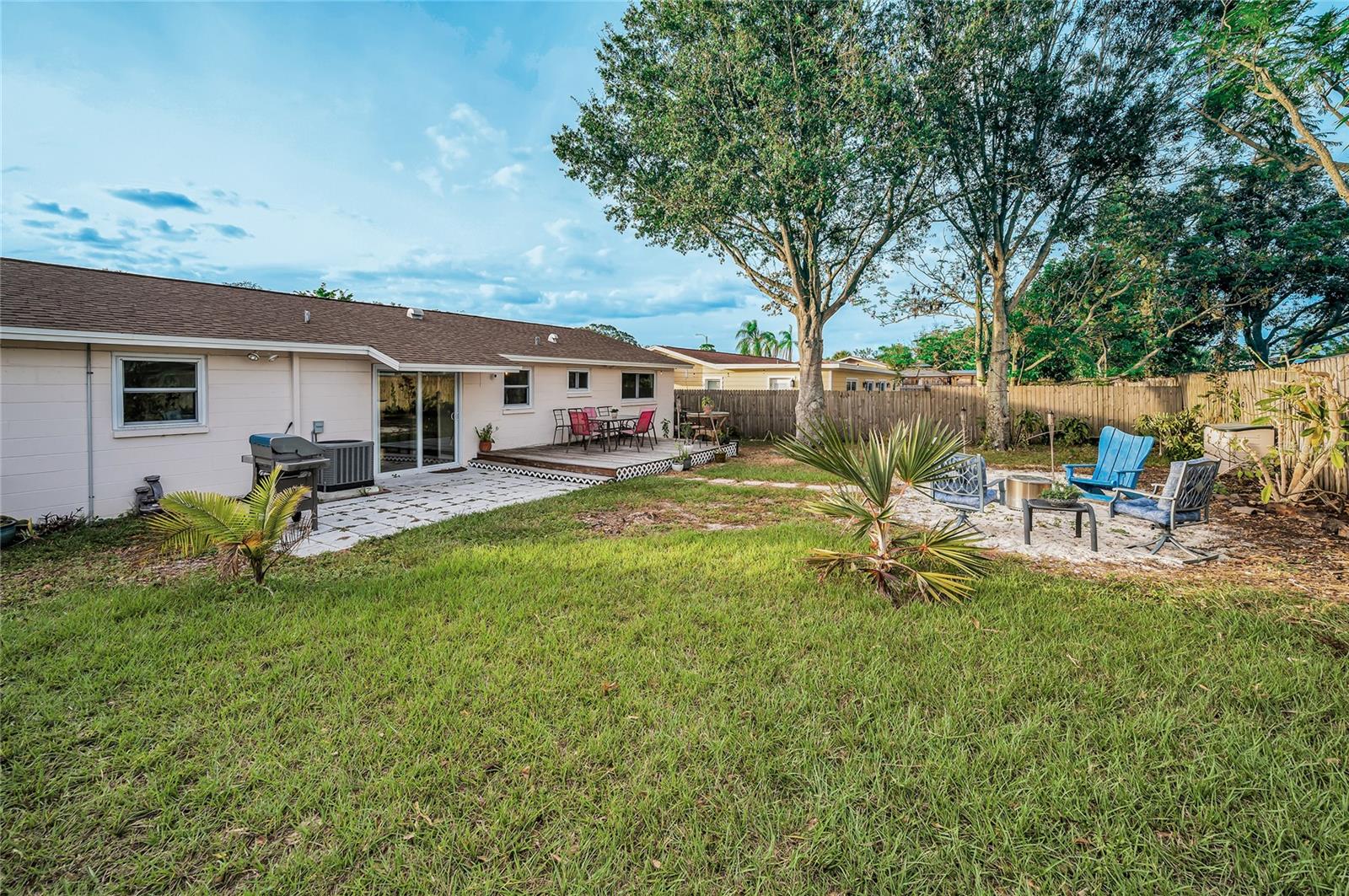 1619 COPPERTREE DR