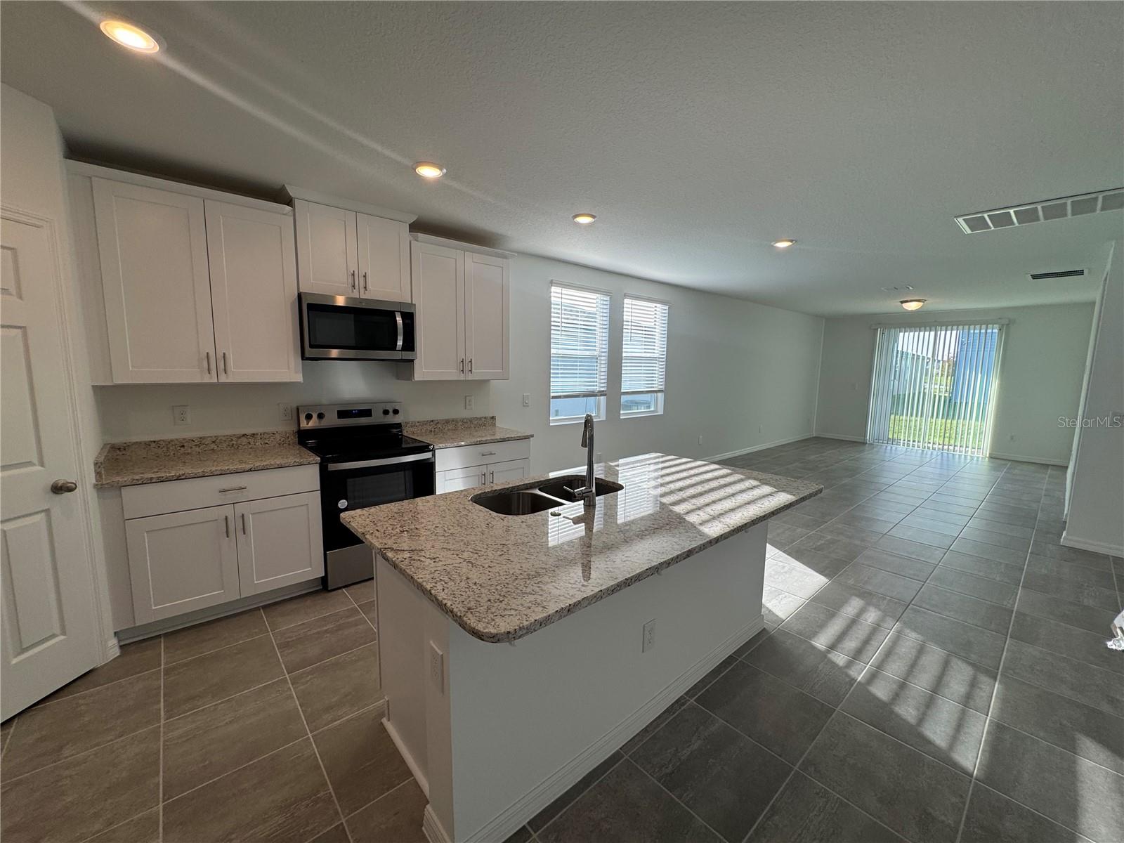 4552 PICKEREL WEED WAY photo 2