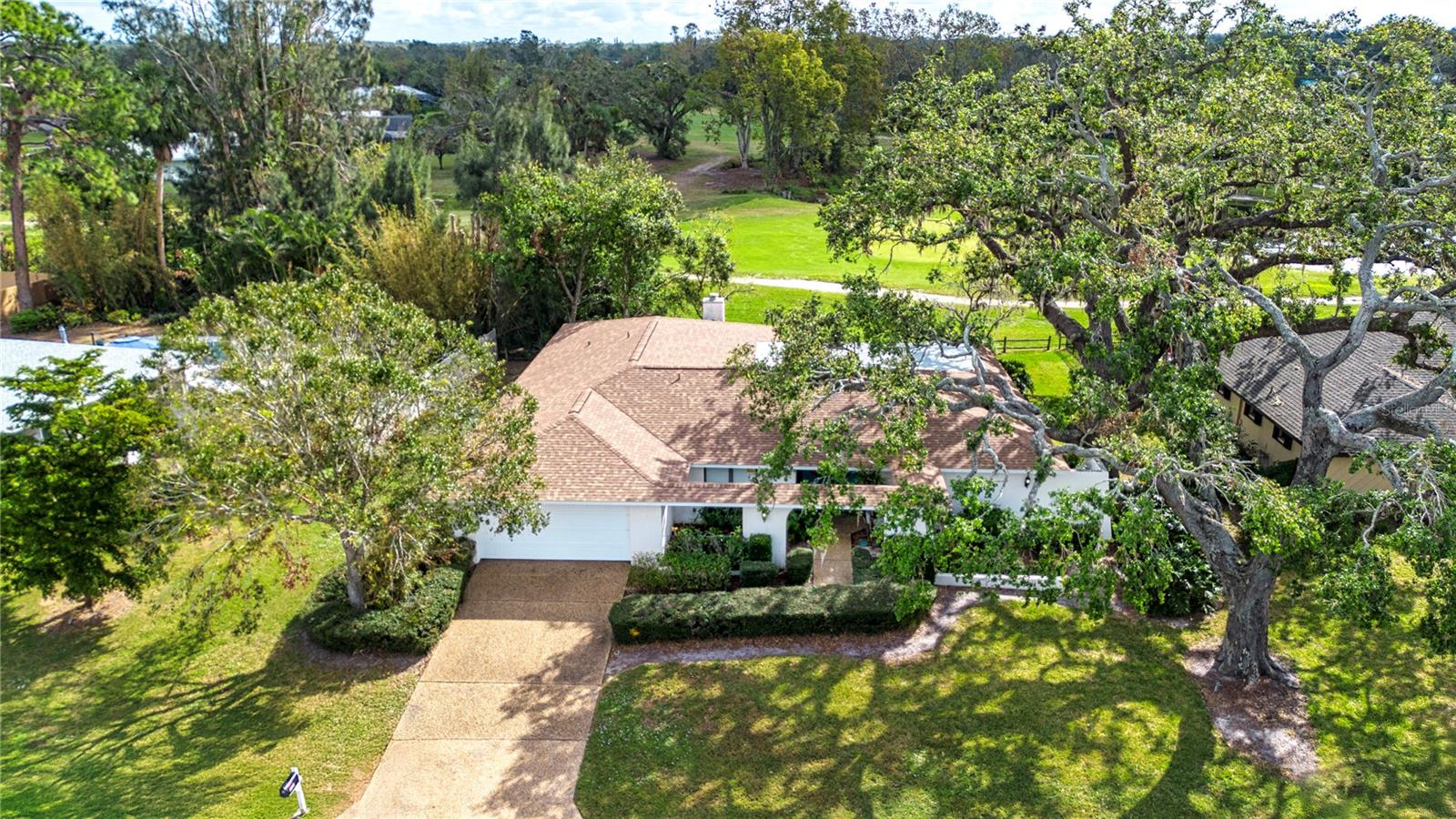 2121 TANGLEWOOD DR photo 3