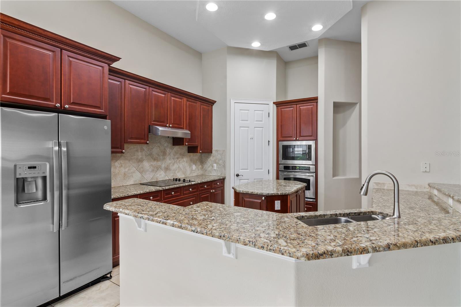 7014 PHILLIPS COVE CT #27 photo 5
