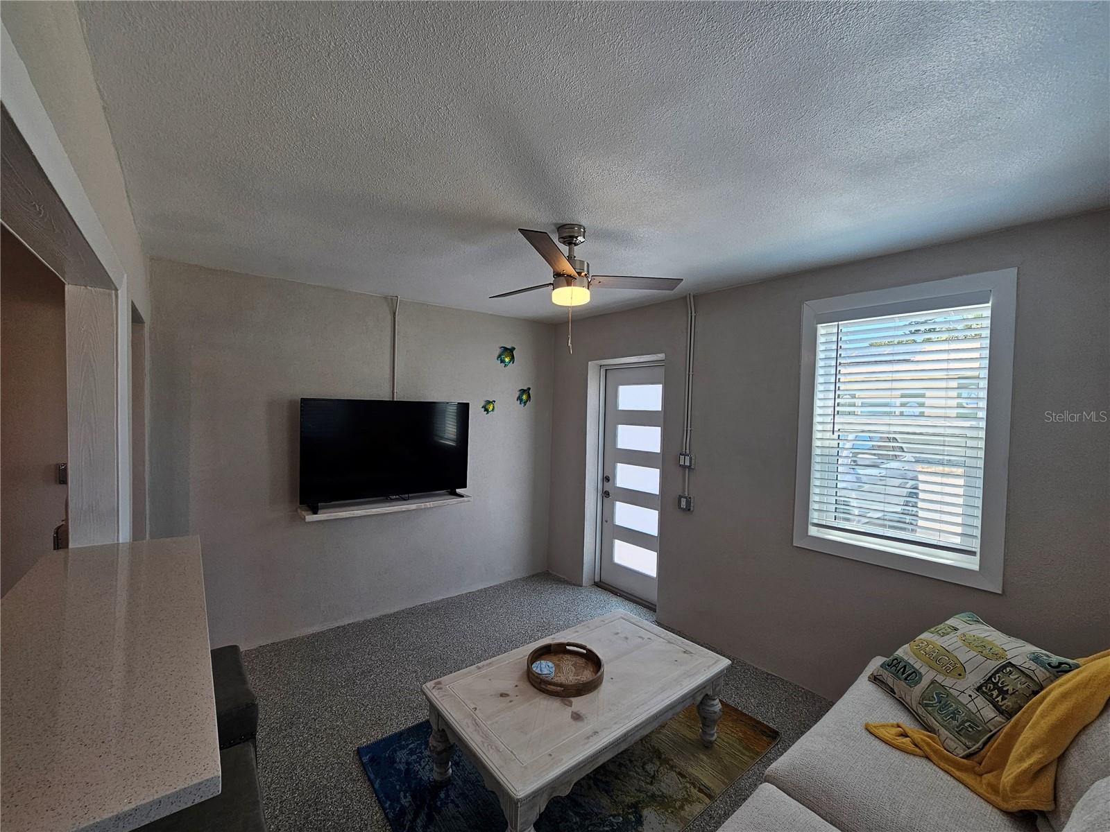 14135 PALM ST photo 4