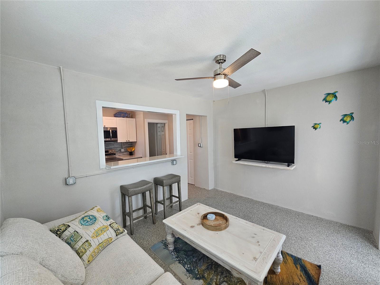 14135 PALM ST photo 4