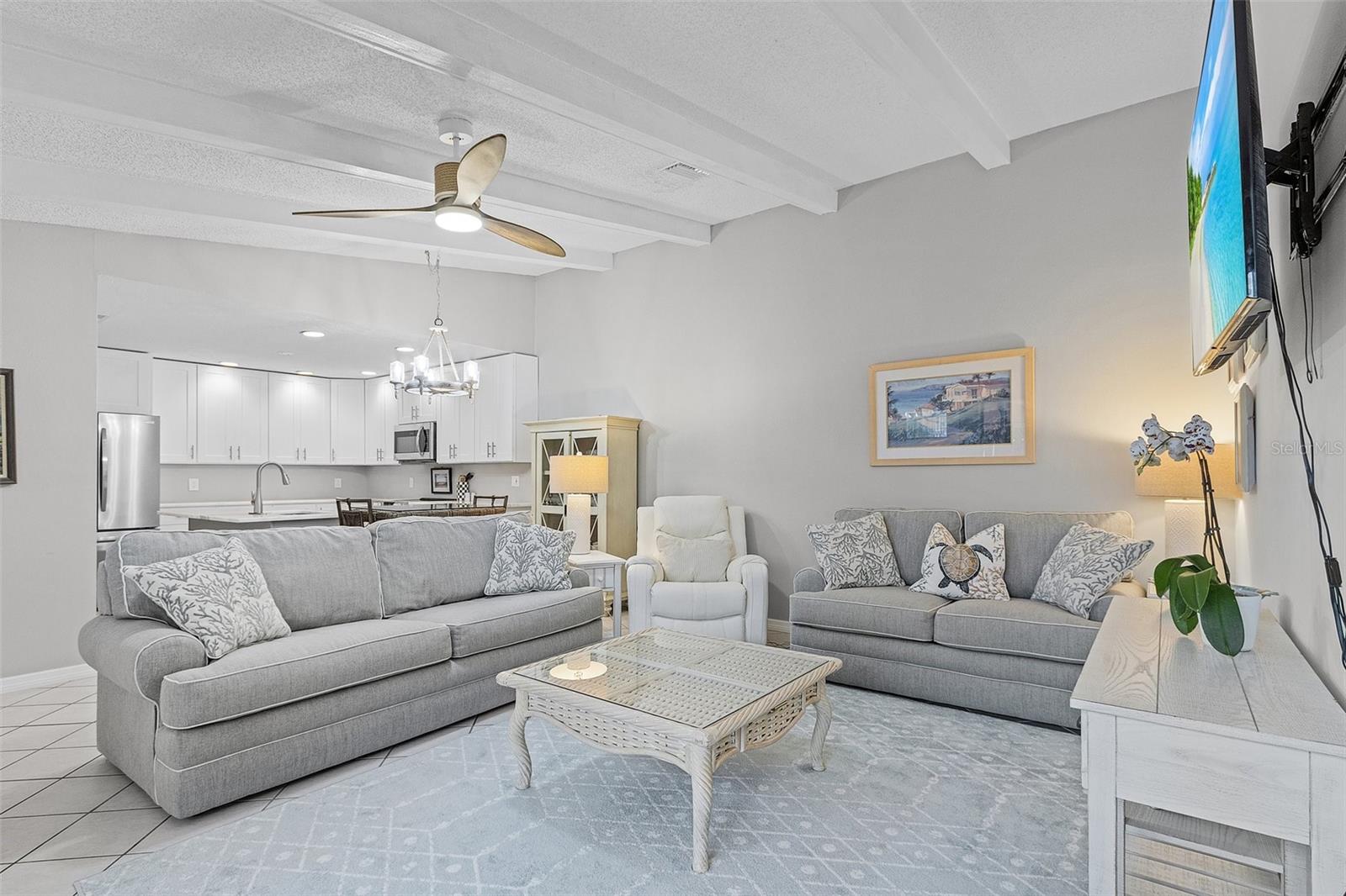 15405 CRYSTAL LAKE DR photo 4