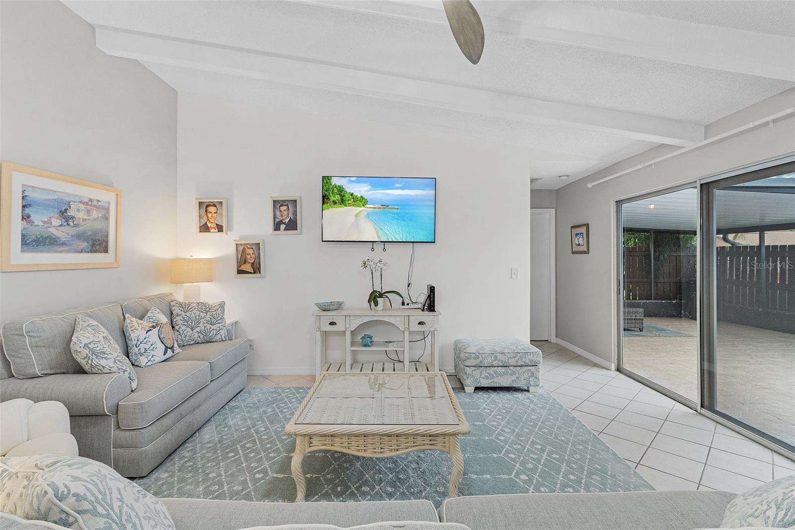15405 CRYSTAL LAKE DR photo 5