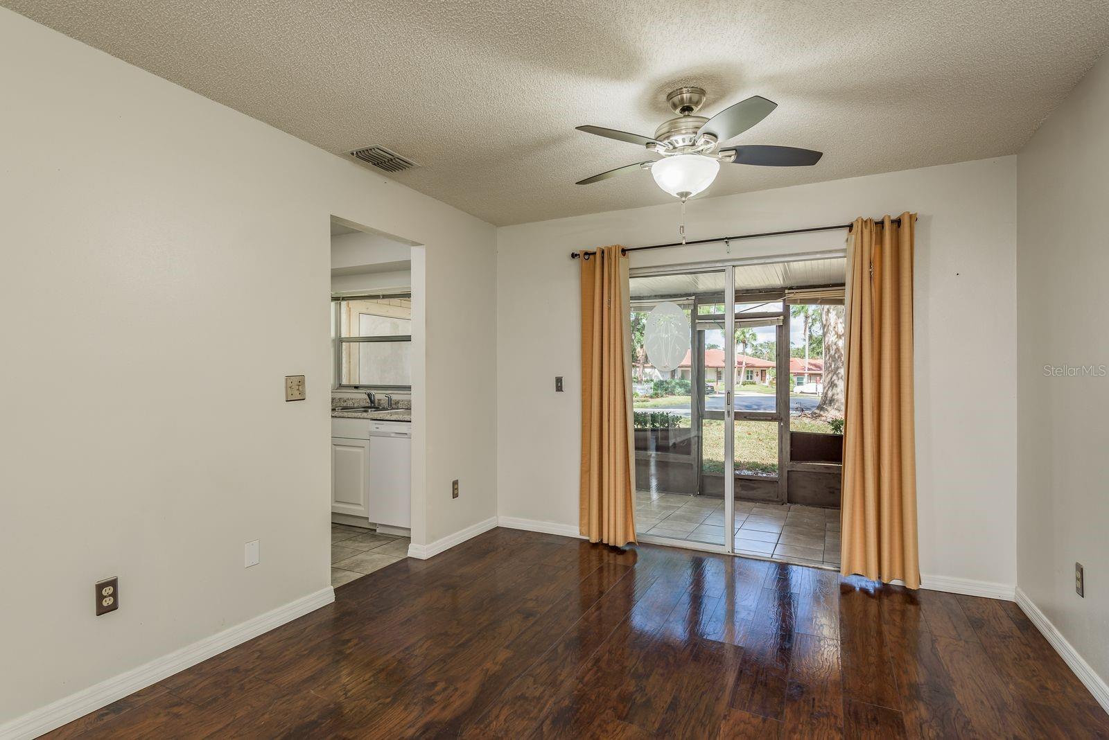 1102 TARRIDON CT photo 5