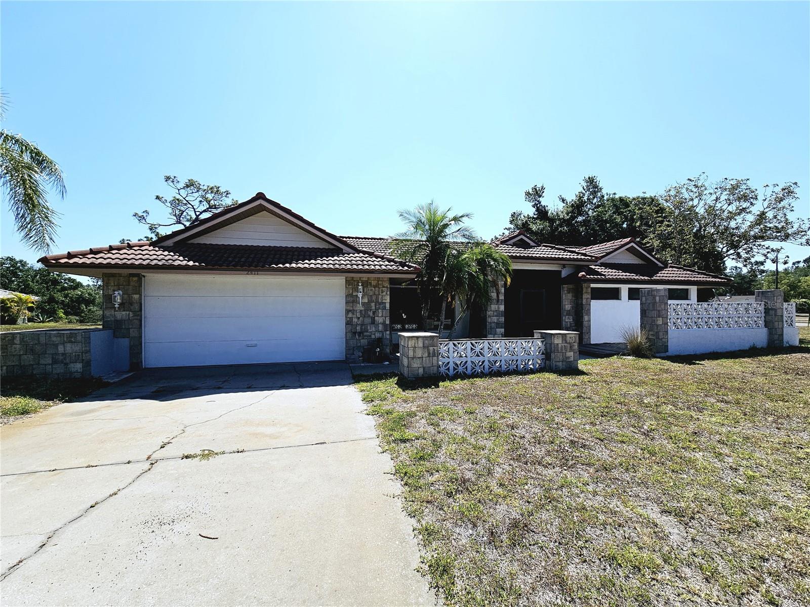 2411 BELLE RD photo 2
