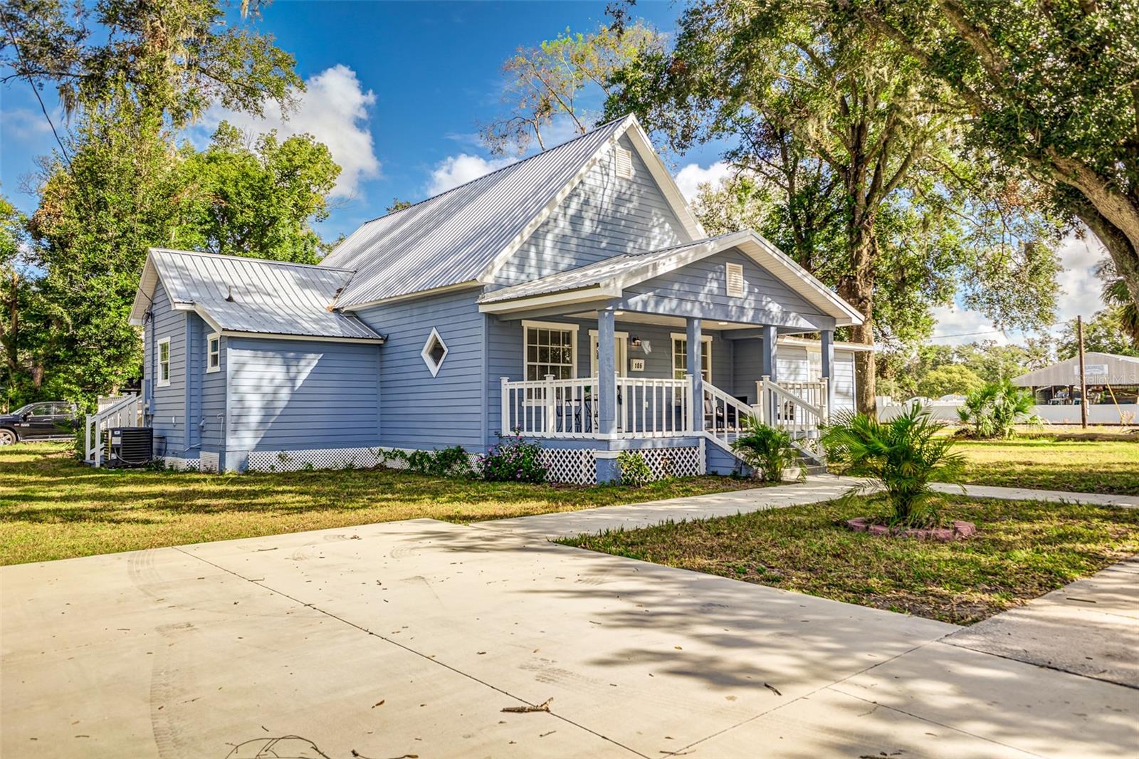 106 E CALHOUN ST — home for sale