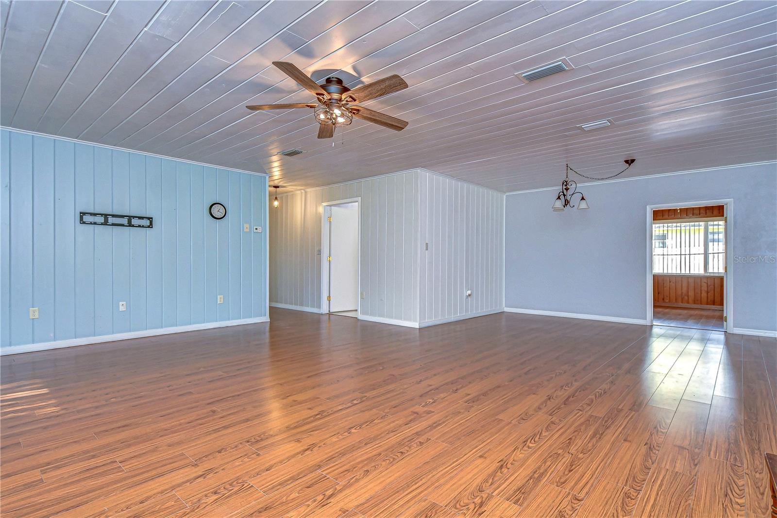 33137 CERCELIA RD photo 3