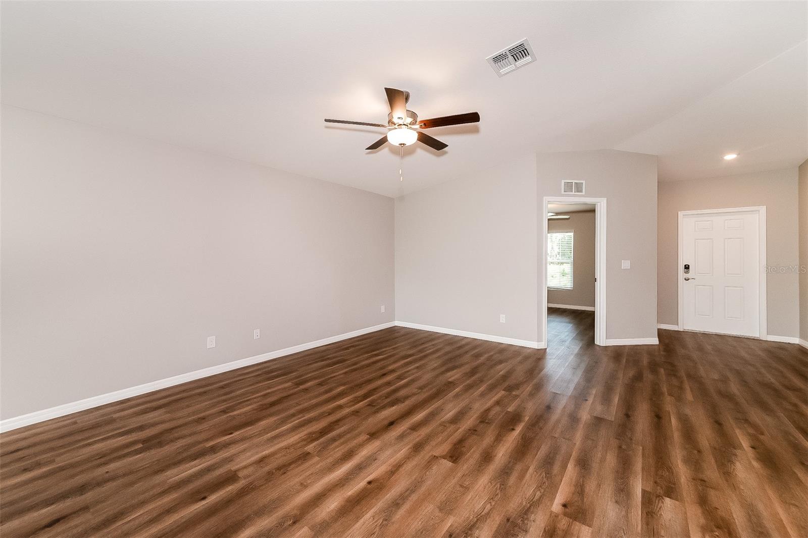 13411 MARY JO AVE photo 4