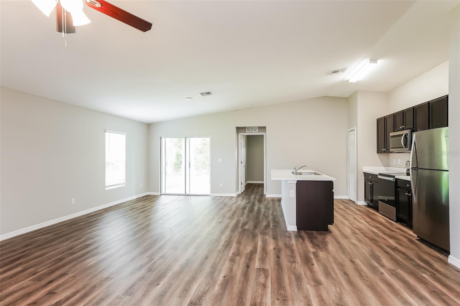 248 RAVENSWOOD BLVD photo 3