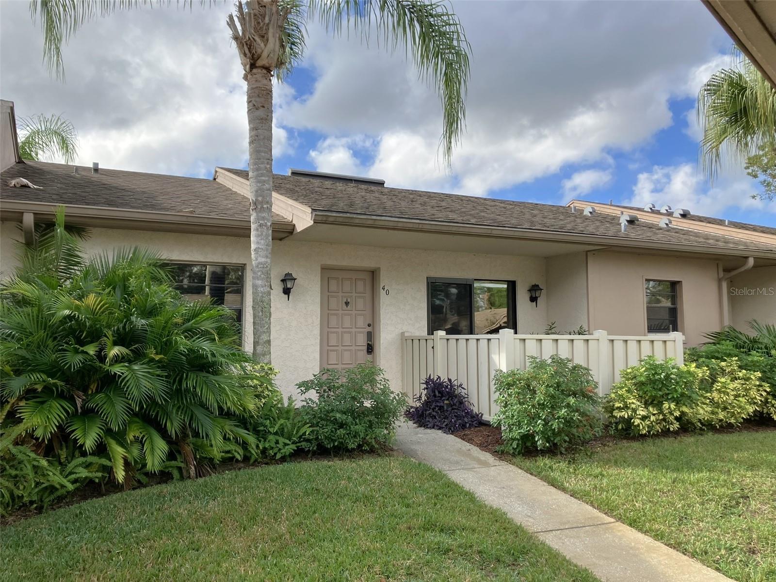 40 SYLVIA PL photo 2