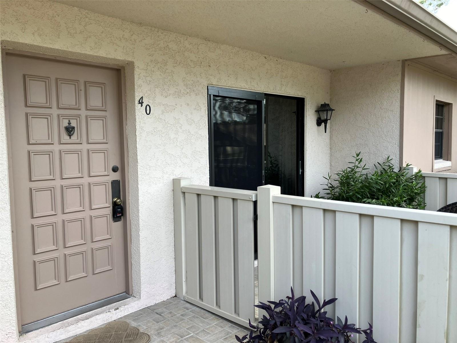 40 SYLVIA PL photo 4