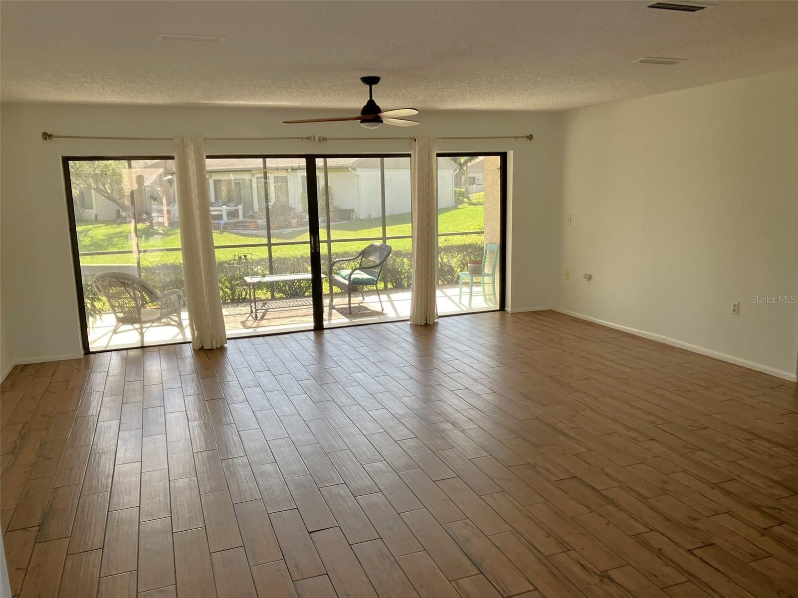 40 SYLVIA PL photo 5