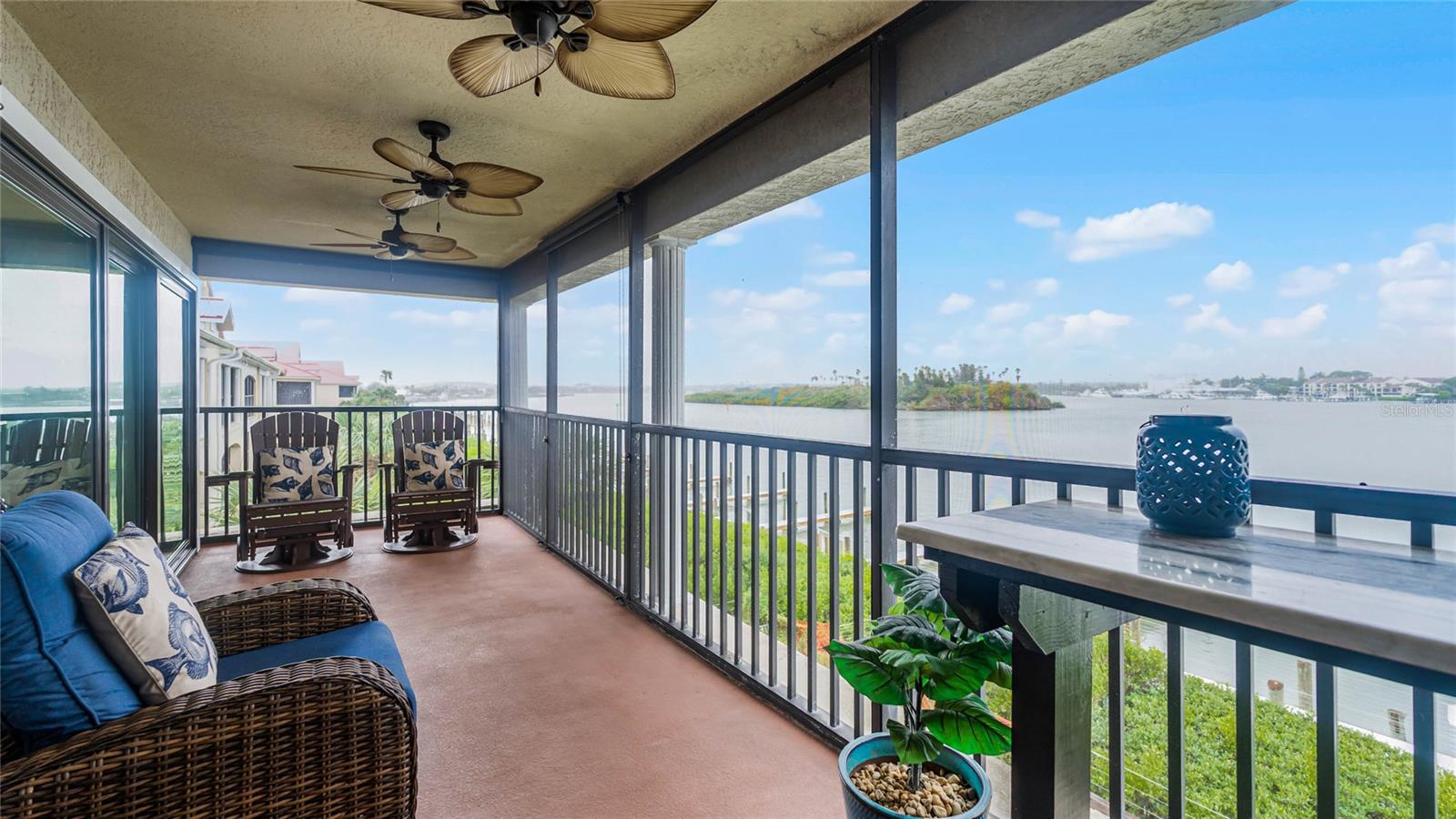 450 BOUCHELLE DR #301 photo 3