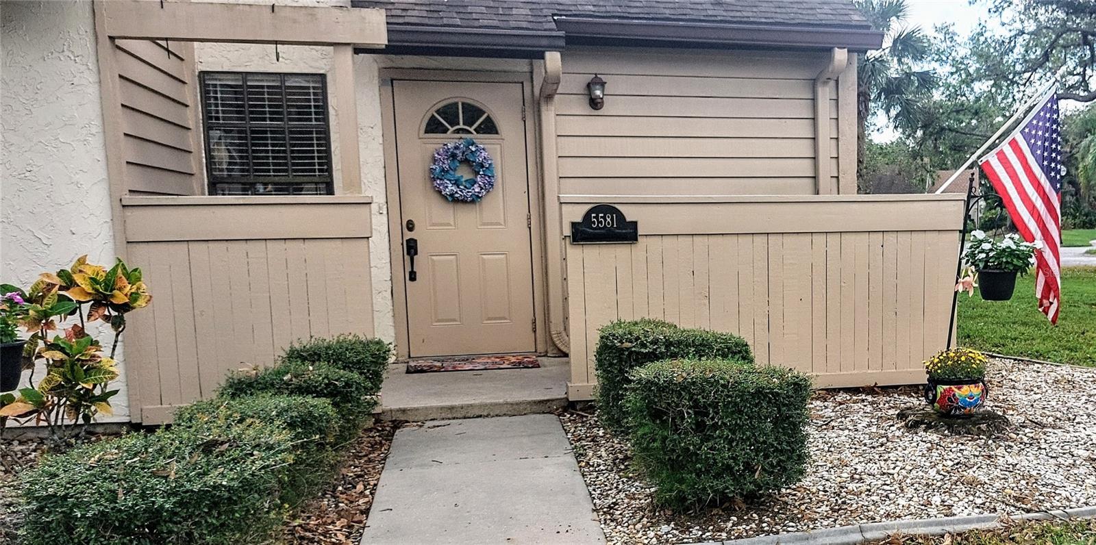 5581 LINKSMAN PL photo 2