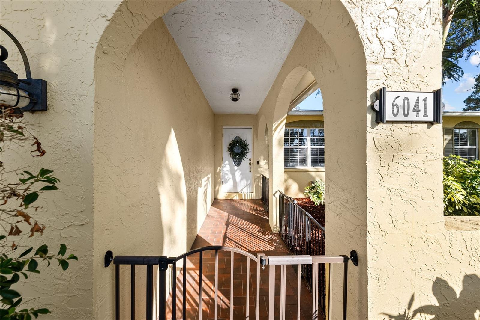 6041 16TH LN NE photo 4