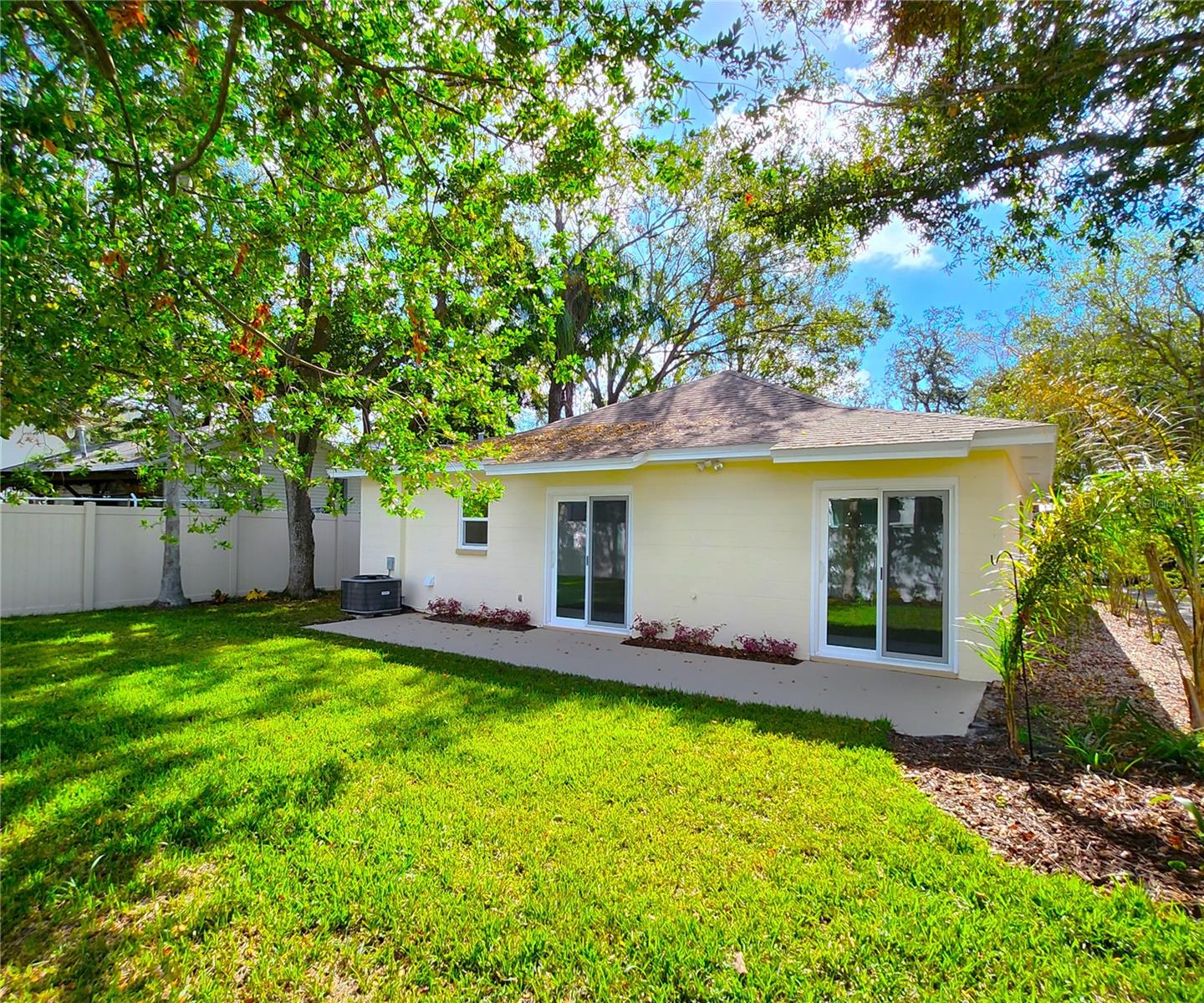 3915 W SAN PEDRO ST photo 2