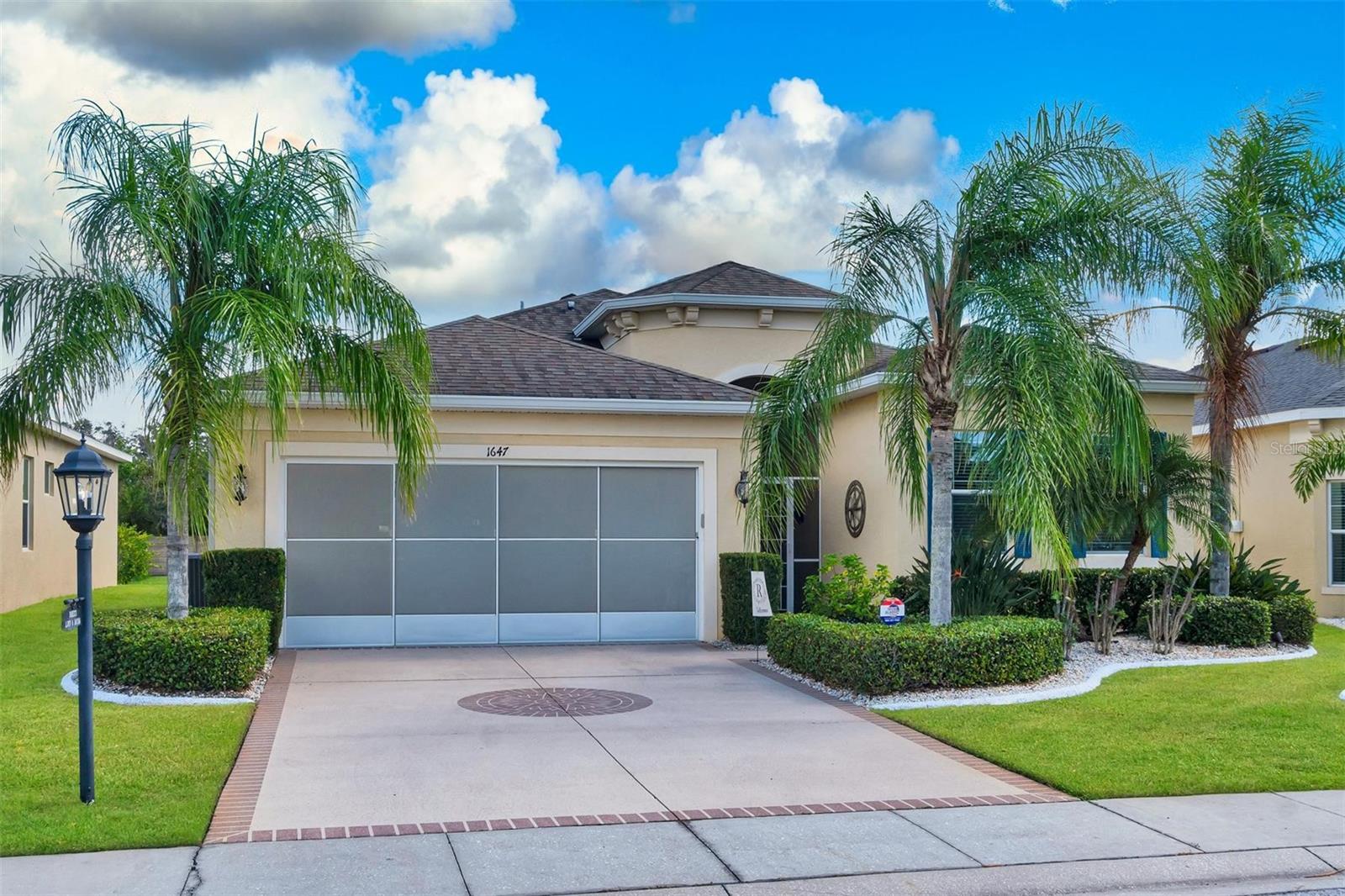 1647 EMERALD DUNES DR photo 2