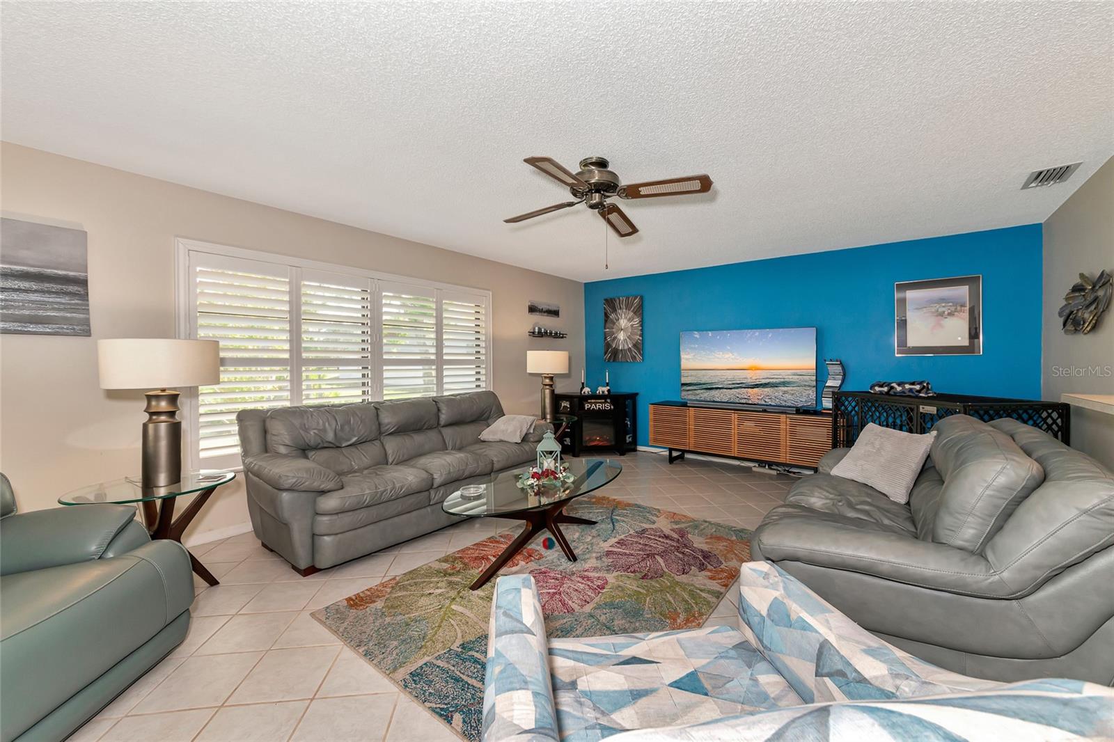 3363 SHAMROCK DR photo 3