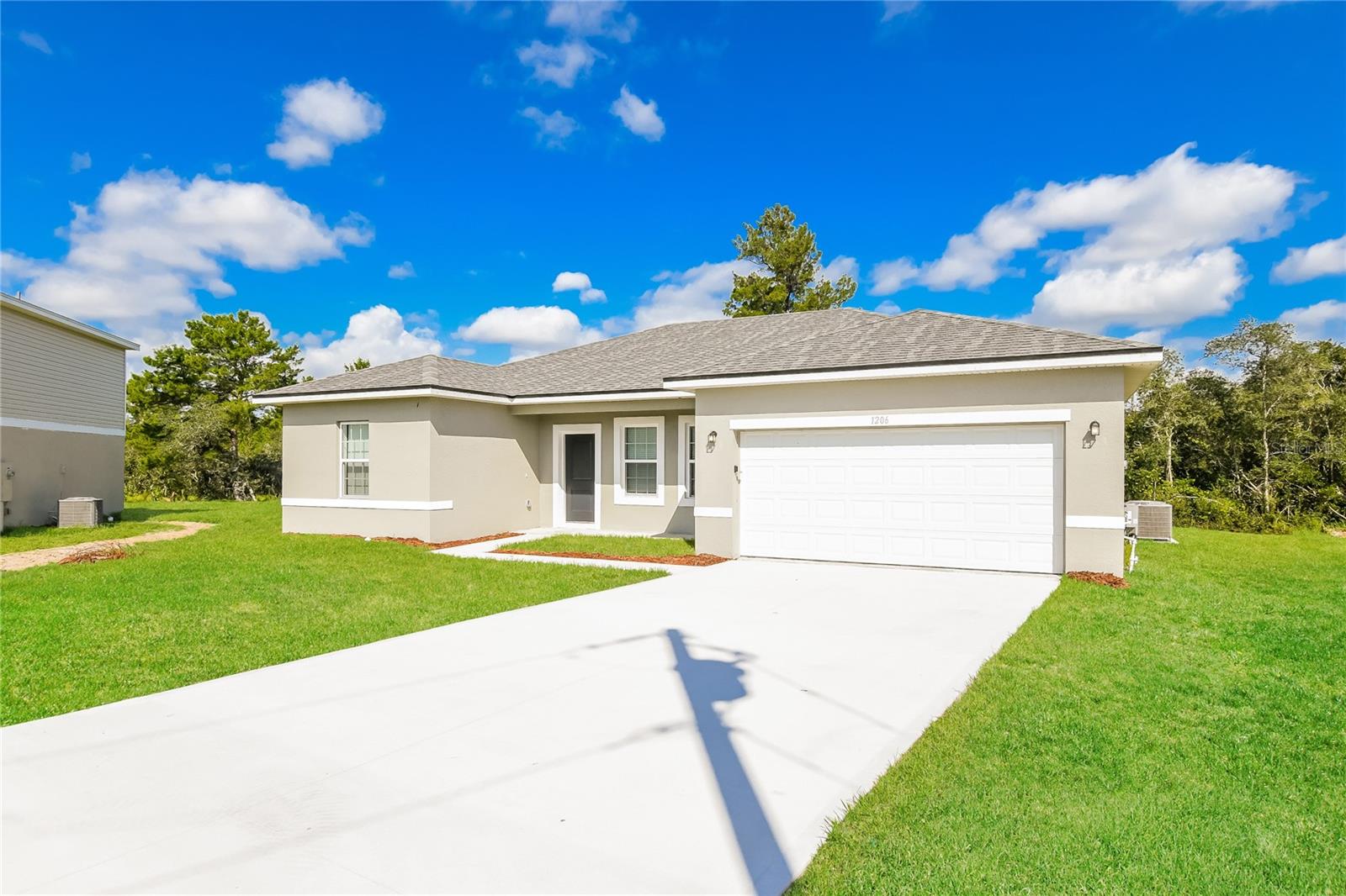 1206 AMAZON WAY photo 2