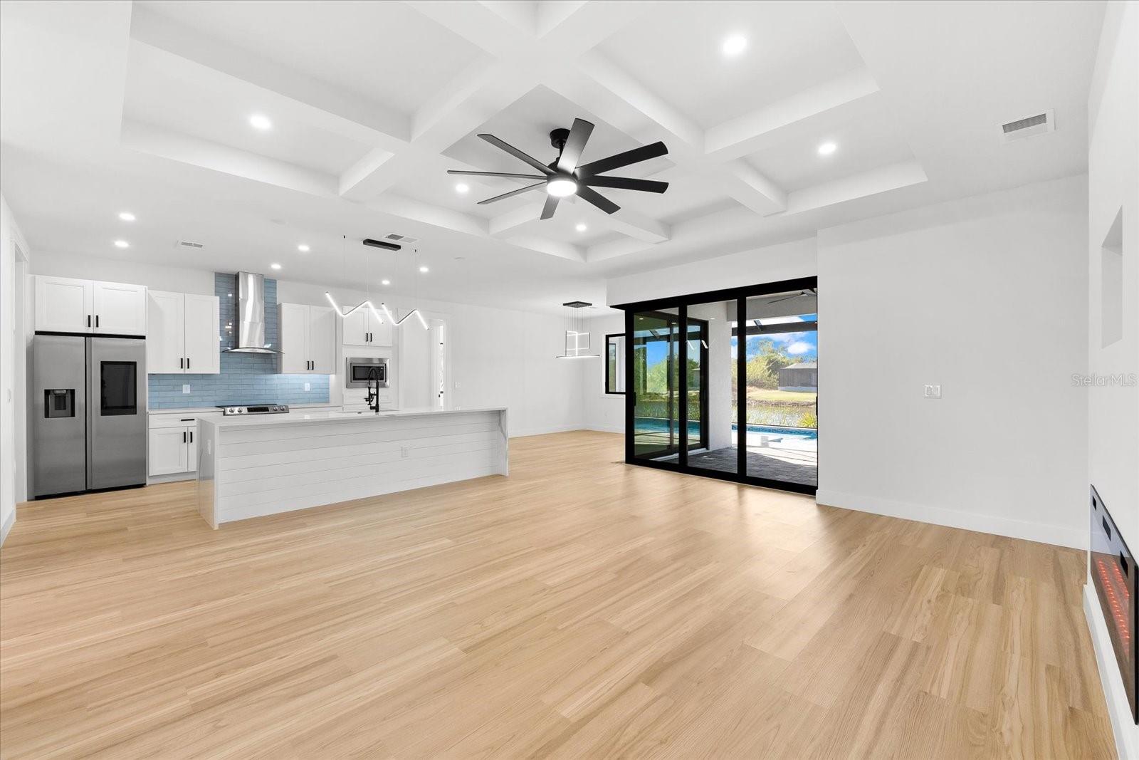 10107 BOYLSTON ST photo 5