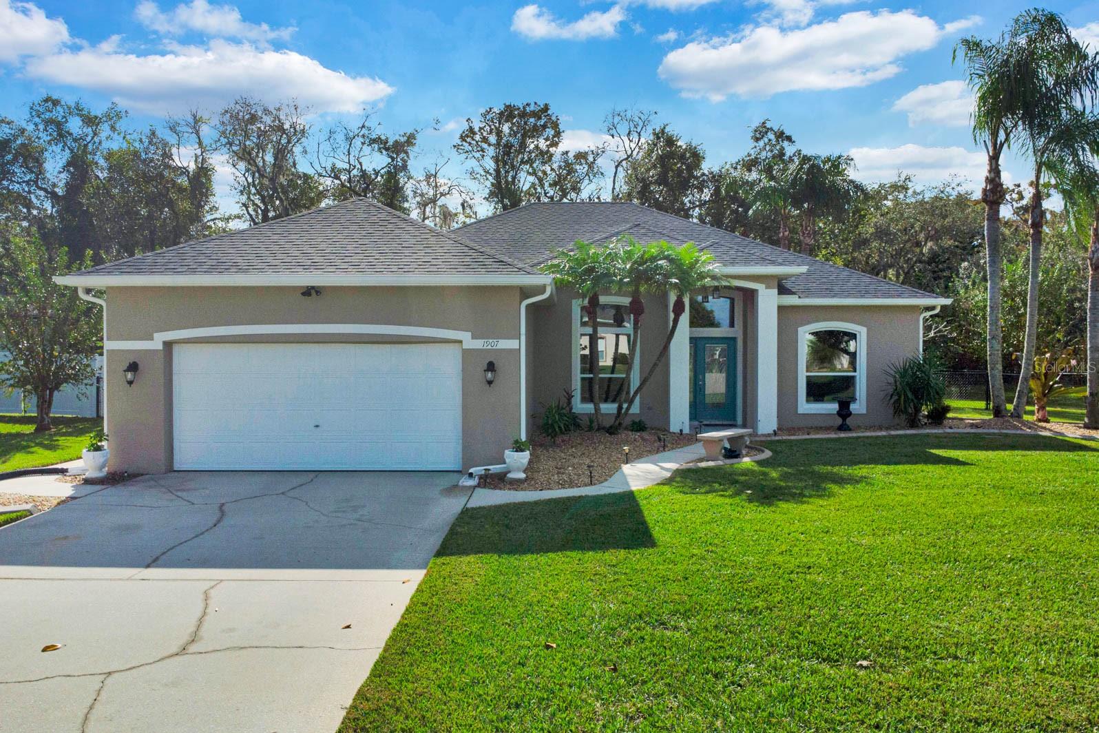 1907 SIR LANCELOT CIR photo 3