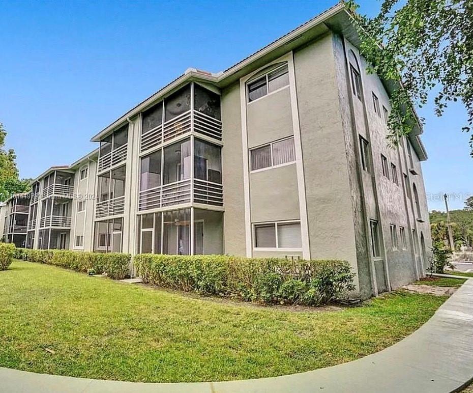 11651 ROYAL PALM BLVD #204 photo 2