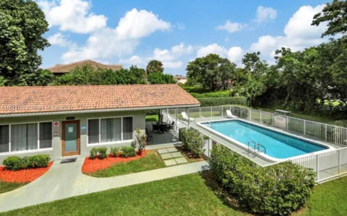 11651 ROYAL PALM BLVD #204 photo 3