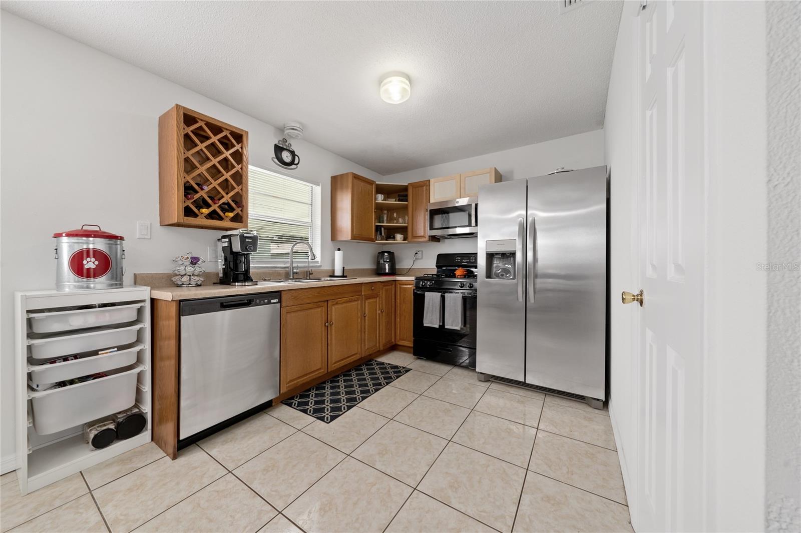 136 ALHAMBRA AVE photo 5