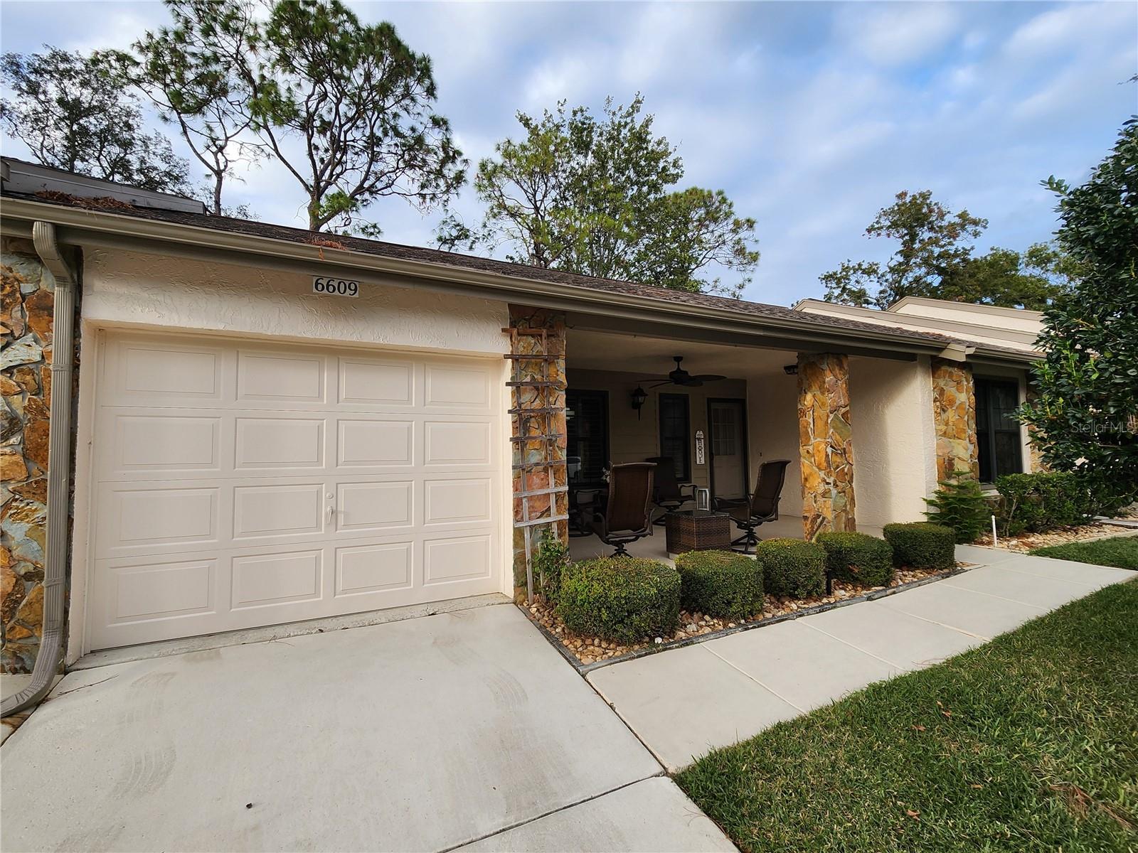 6609 SOVEREIGN WAY photo 2