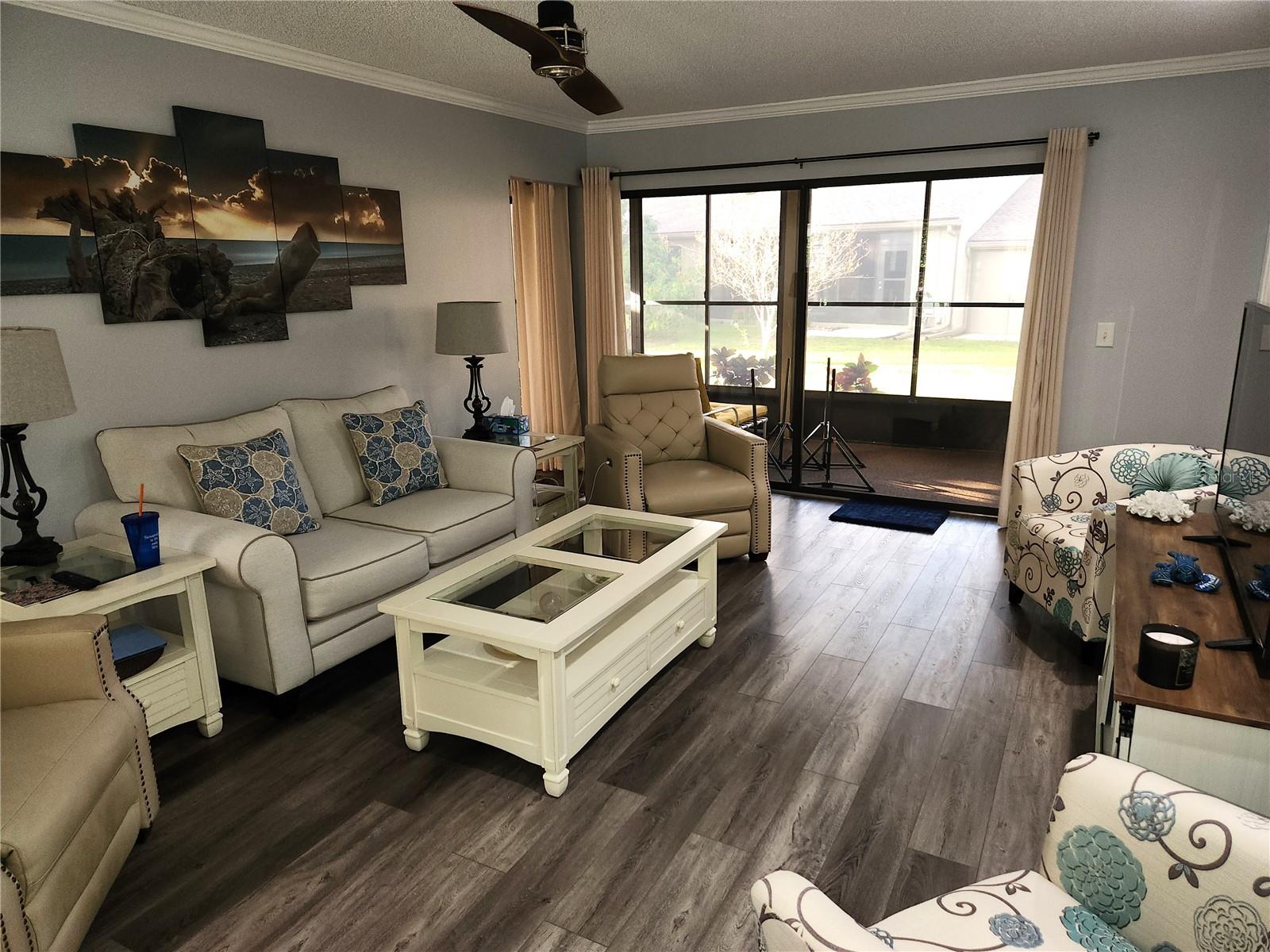 6609 SOVEREIGN WAY photo 3
