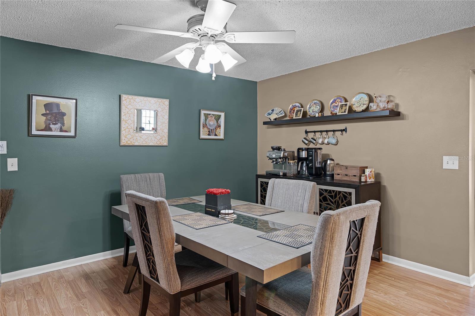 1424 LESLIE DR photo 4