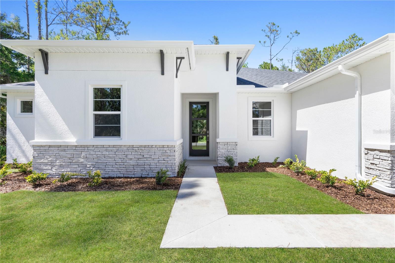 1 SENLAC CT photo 3