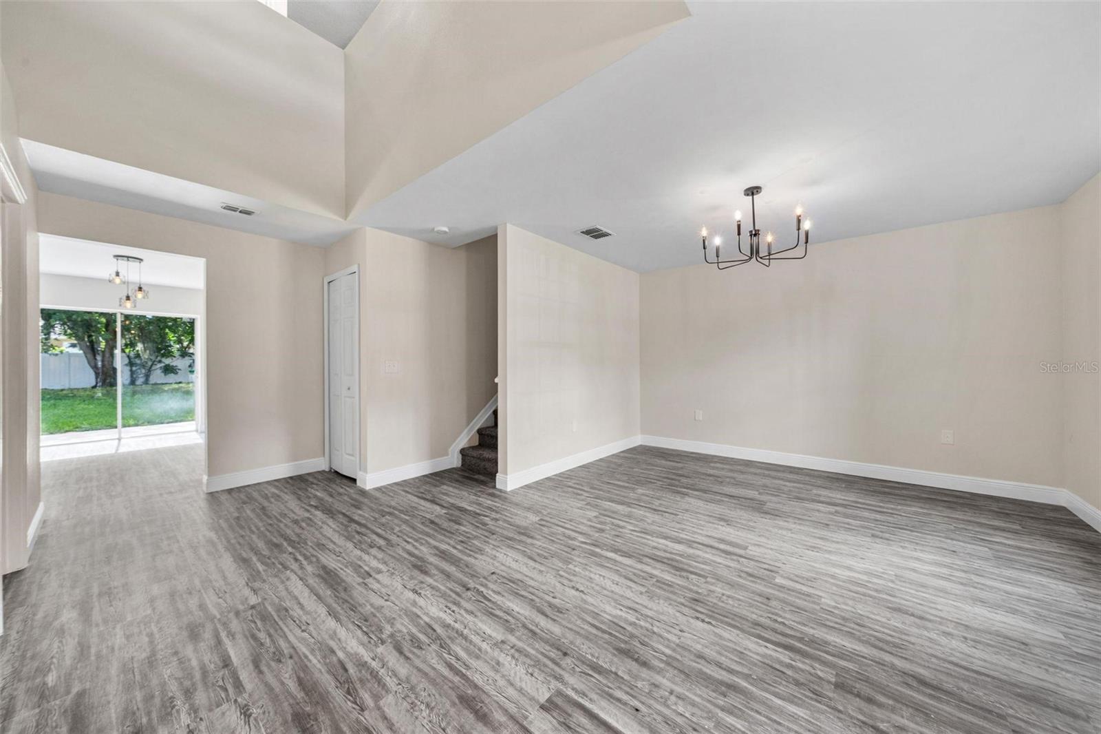 5615 OAKWOOD KNOLL DR photo 5