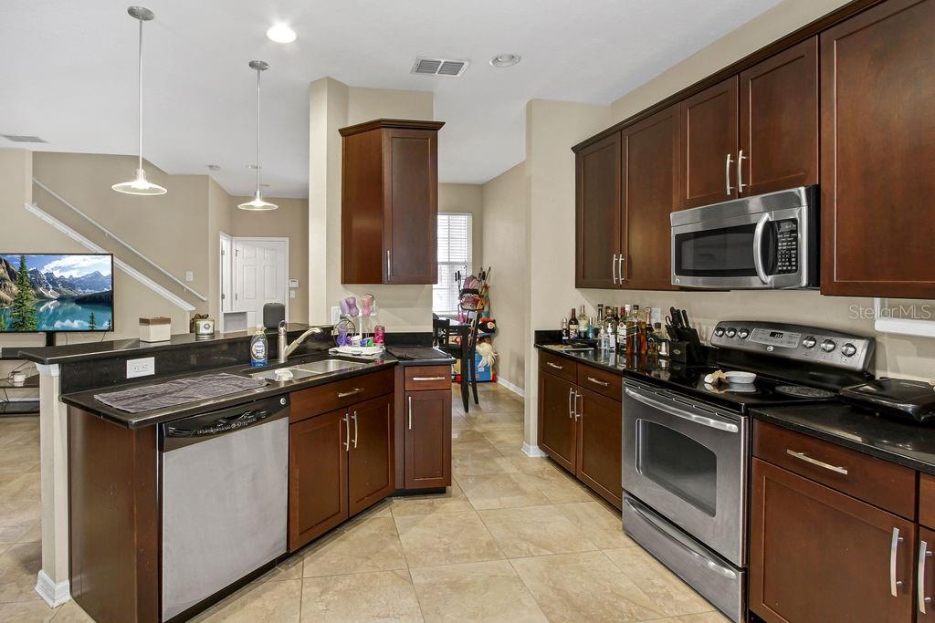 8277 VILLA GRANDE CT photo 3