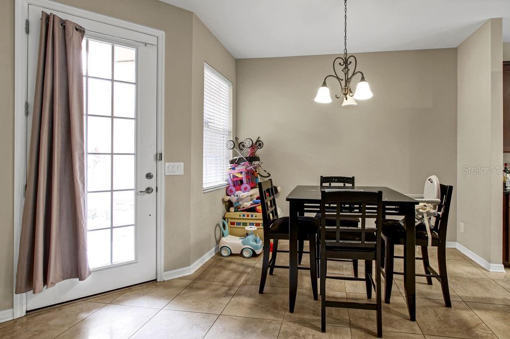 8277 VILLA GRANDE CT photo 4