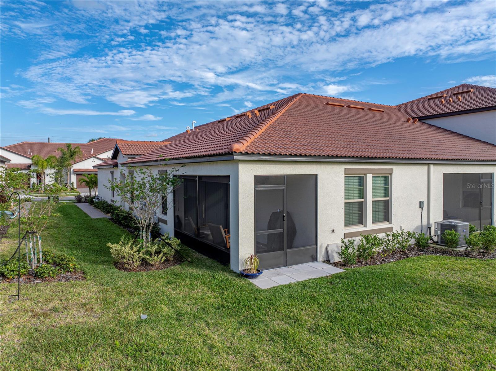 17319 HOLLY WELL AVE photo 3
