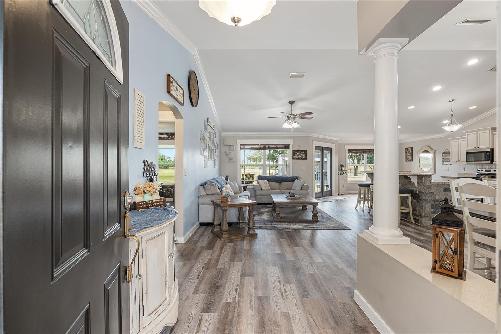 630 SW MARIGOLD PL photo 3