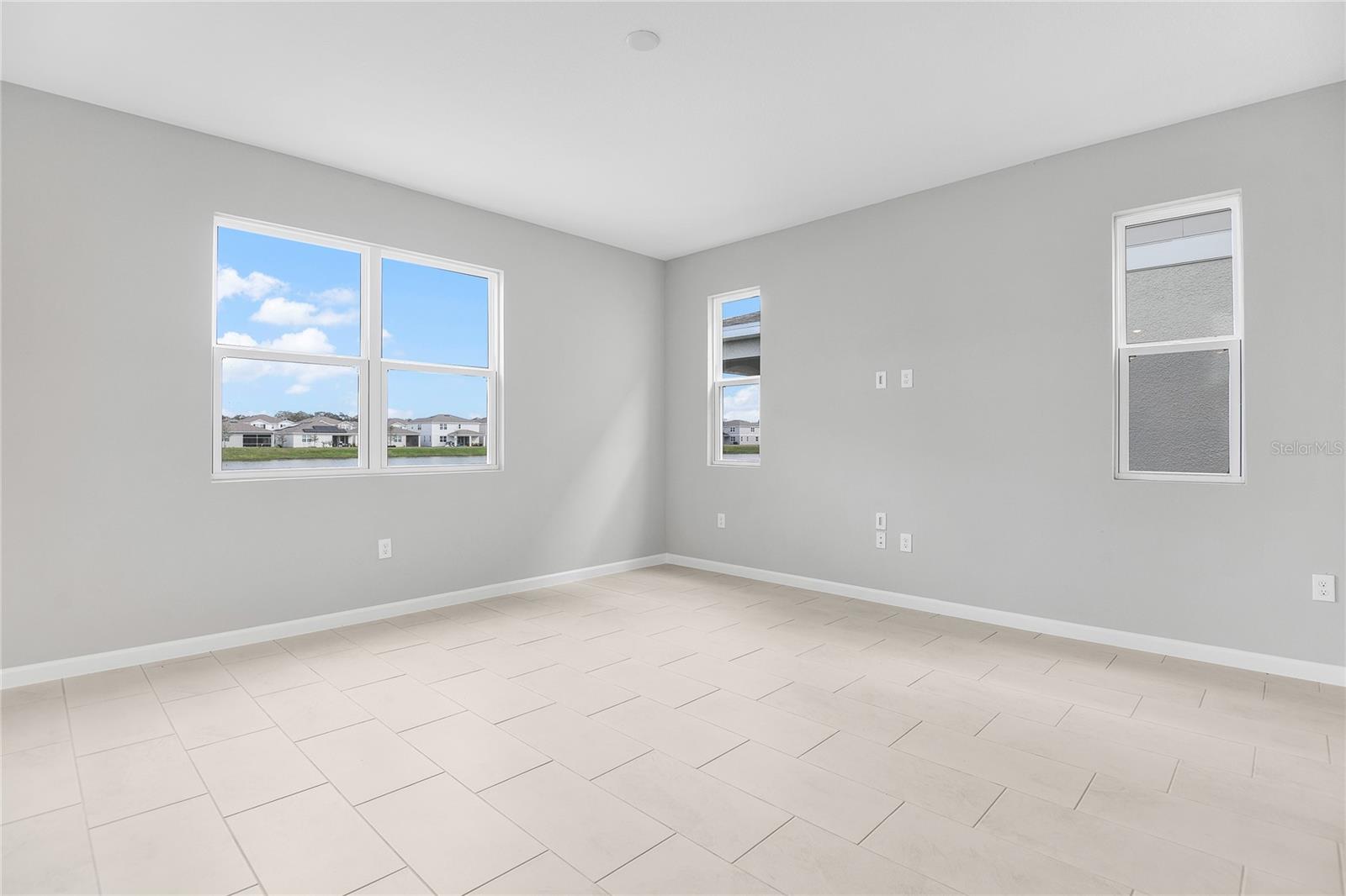 1455 AUGUST GRAY DR photo 4