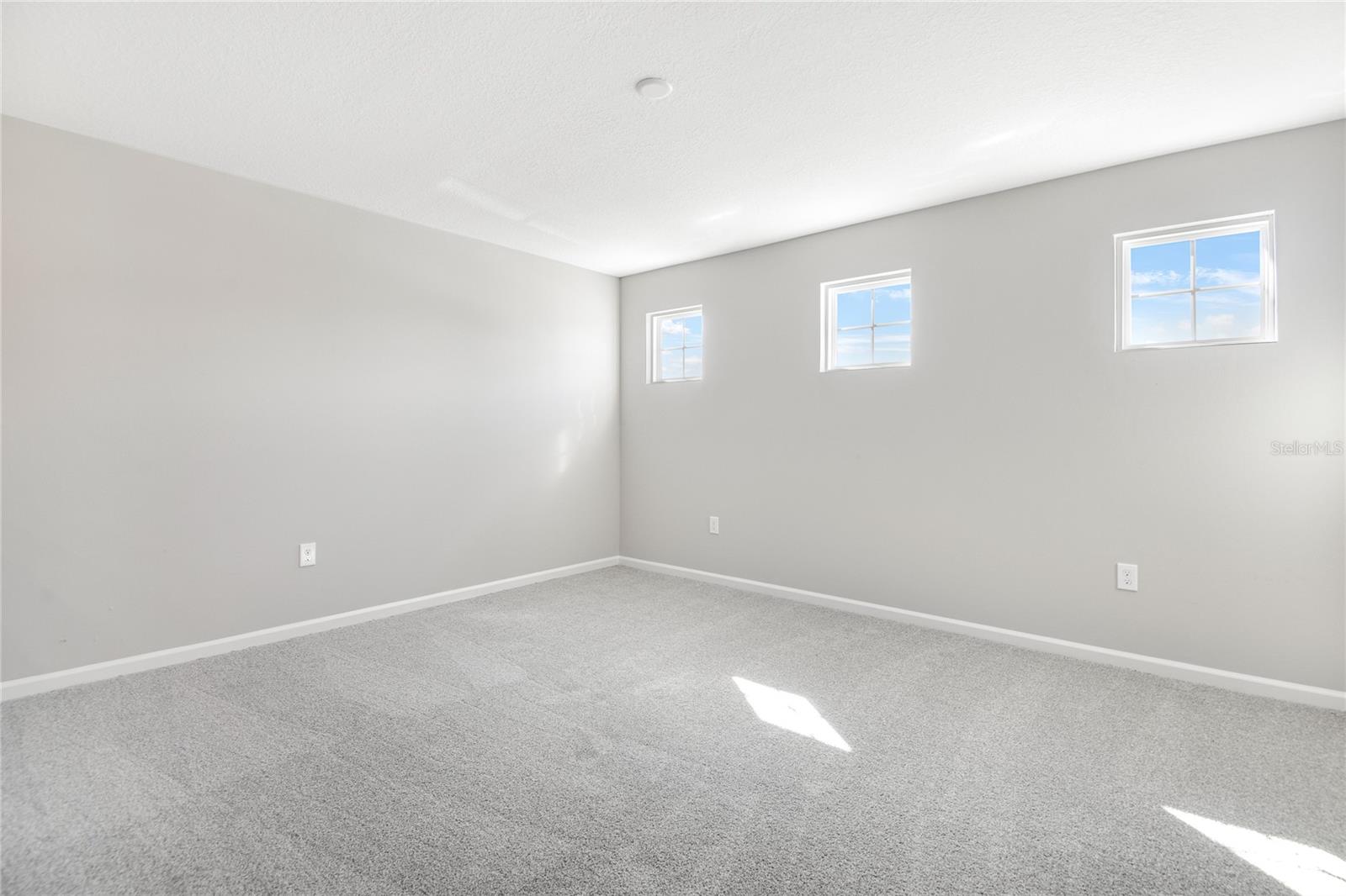 1479 AUGUST GRAY DR photo 4