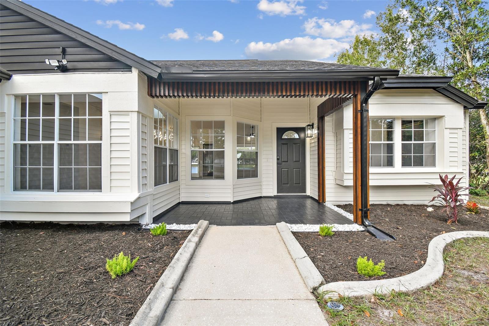 7435 HIDEAWAY TRL photo 3