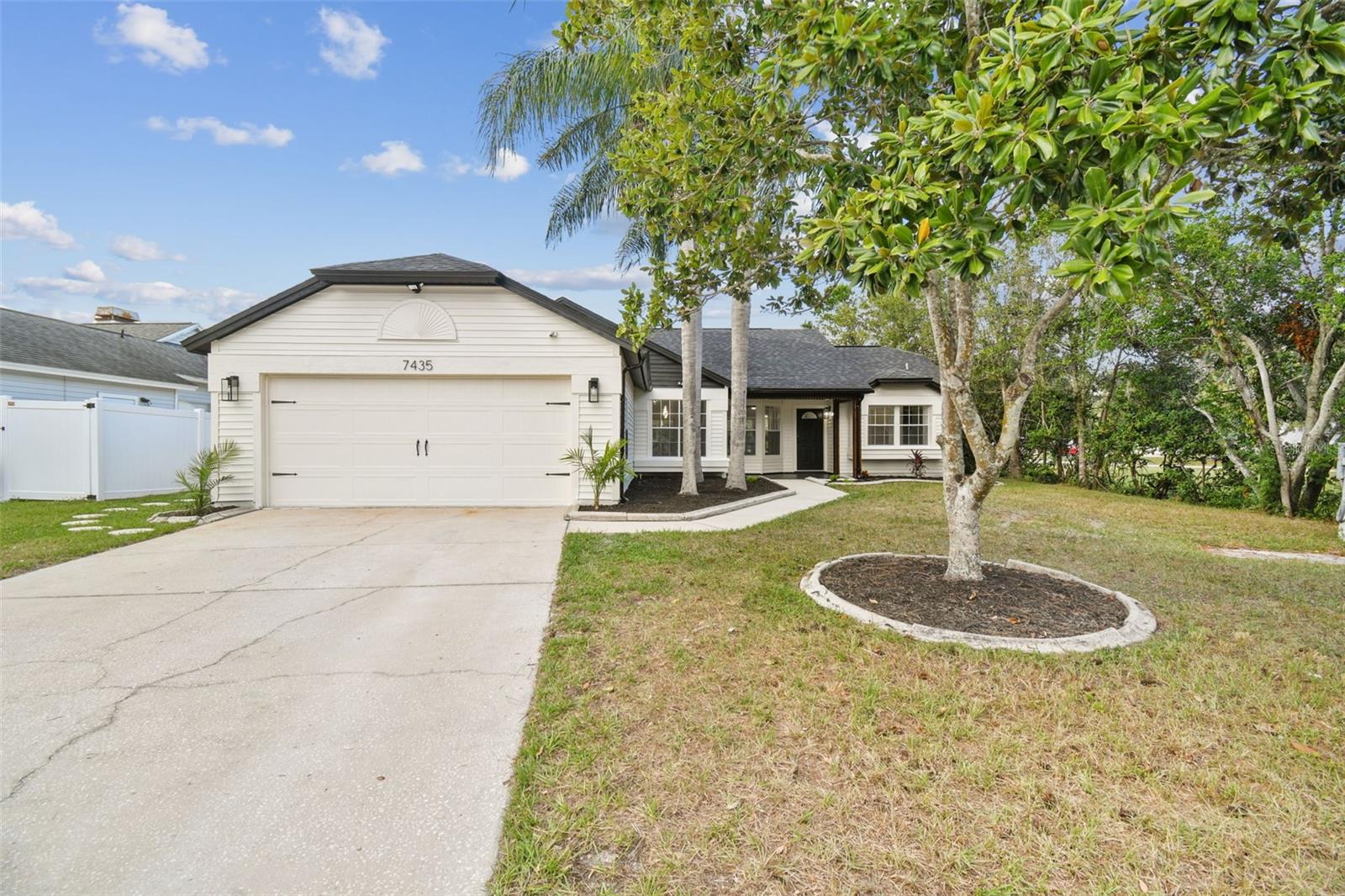 7435 HIDEAWAY TRL photo 2