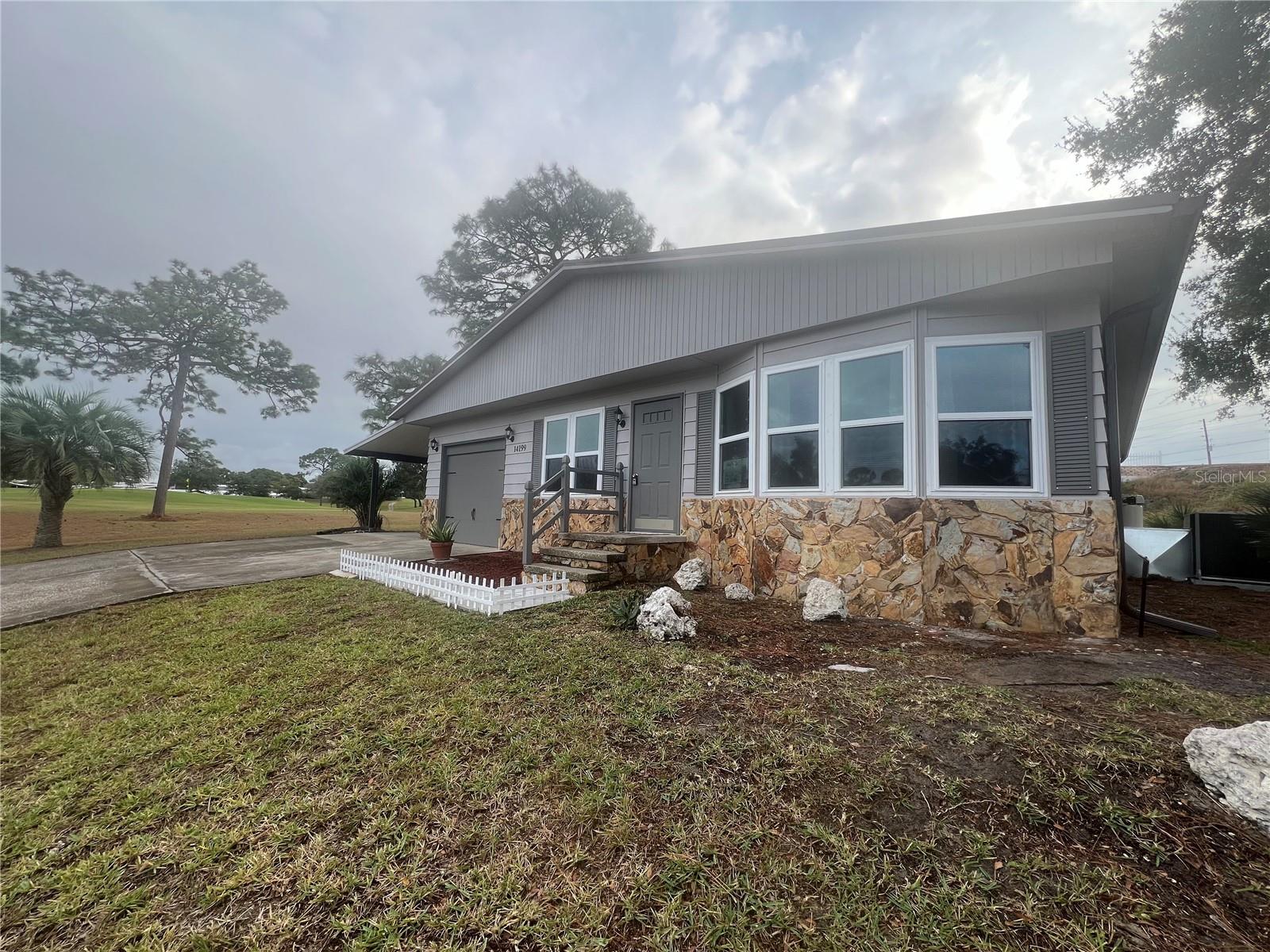 14199 BROOKRIDGE BLVD photo 2