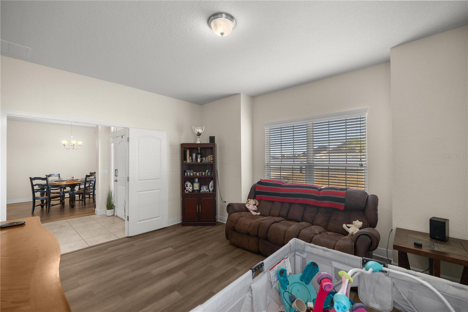 9625 SW 51 CIR photo 5